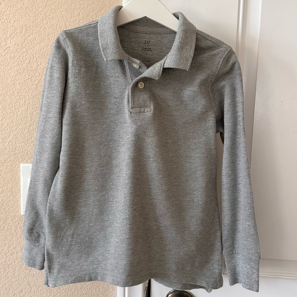 GAP Kids Gray Long-Sleeved Polo Size S (6-7) Perfect for School Uniform (#1)